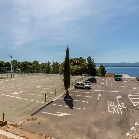 Petra アパート ボル